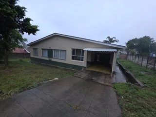 3 bedroom standalone house for rent in Amalinda