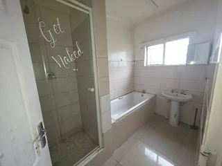 3 bedroom standalone house for rent in Amalinda