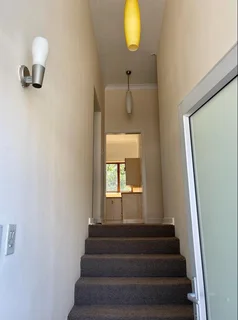 Huge Upstairs Maisonette 2 bed 2 bath with LUG in Upper Glenwood