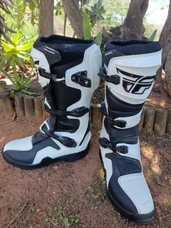 Fly Racing: Maverick MX Boots