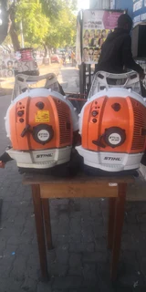 Stihl BR600 backpack leaf blower