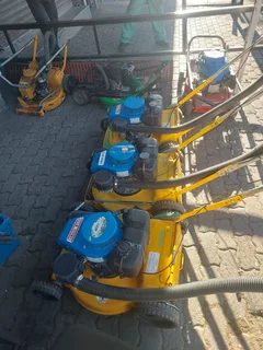 professional yamaha MT110 lawnmower