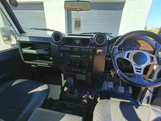 Land Rover Defender 90 pickup LE.R670000