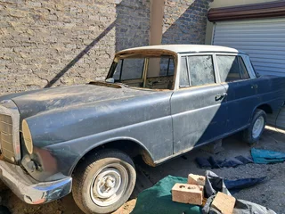 Mercedes Fintail 1966