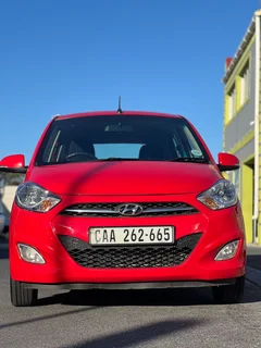 Hyundai i10 immaculate selling for R75000