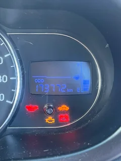 Hyundai i10 immaculate selling for R75000