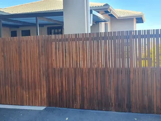 Timber screens by FOREST FENCING