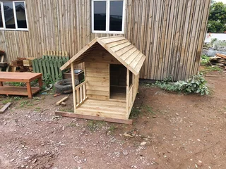 Dog Kennels / Catios