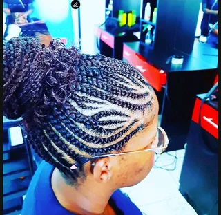 Professional Stylist  Wanted Urgjently