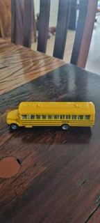 7 DIE - CAST TOYS HOTWHEELS AND SIKO