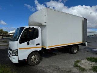 2015 Hino 300 814 Van Body for sale