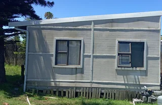 Complete garden cottage