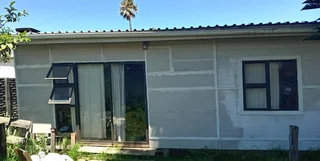 Complete garden cottage