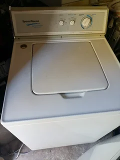 INDUSTRIAL SPEED QUEEN WASHING MACHINE 7.5KG