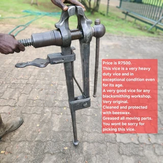 Blacksmith Legvices x 6