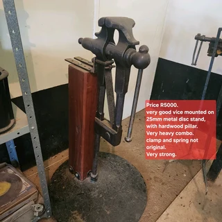 Blacksmith Legvices x 6