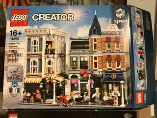 Lego Assembly Square modular sets