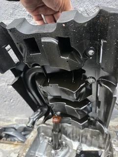 Mercedes-Benz 651 engine stripping