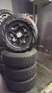 Toyota Land Cruiser 16” OE wheels and tyres