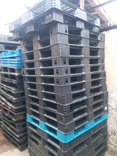 Plastic pallets for sale size 1.10x1.10m