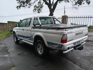 2003 Mitsubishi Colt Extended Cab
