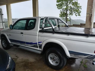 2003 Mitsubishi Colt Extended Cab