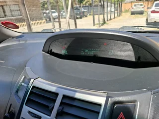 Toyota yaris 1.3L 2010 model for sale..BARGAIN