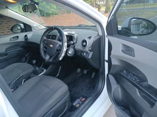 New Release: Chevrolet Sonic 1.6LS Hatch 2014