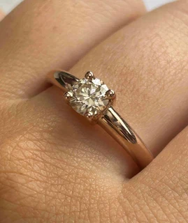 Elegant 9ct Yellow Gold and Morganite Ring