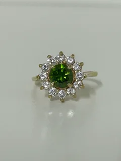 Beautiful 9ct Yellow Gold Cubic Zirconia Cluster Ring