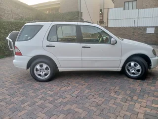 2005 Mercedes-Benz ML SUV