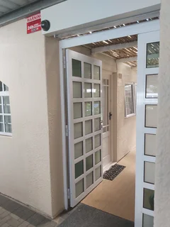 Safe in Flaingo Vlei - Furn Utils Wifi DSTV Laundry Secure Parking. HALF Months Deposit Req.