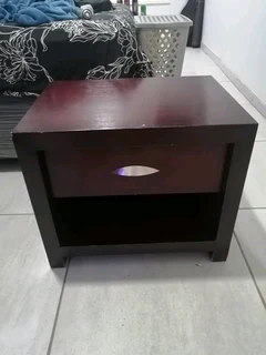 Wooden bedside tables/Pedostills
