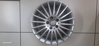 18&#34; Original Mercedes- Benz Vito Mags
