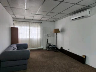 One bedroom unit available at R5500 excl utilities