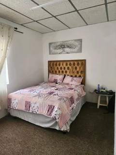 Neat 1 bedroom apartment in Sherwood near al kadi hospital at R5800