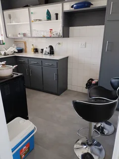 Room to rent in 2 bedroom flat