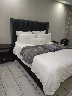 Room to rent in a 2 bedroom flat