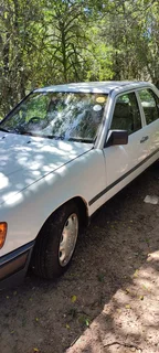 Mercedes W124 1990 230E Auto