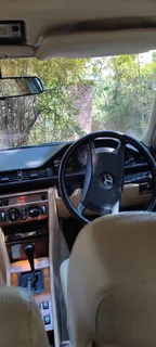 Mercedes W124 1990 230E Auto