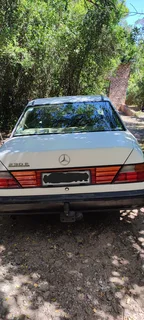 Mercedes W124 1990 230E Auto