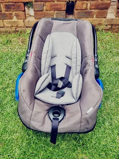 Pram/CarSeat and Feeding Chair combo for sale - R2000