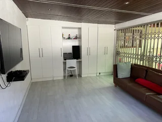 Furnished Rooms for Rent in Goodwood - Townsend in a Furnished House includes electricity and water