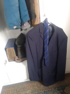 ♥️PRICEDROP♥️Stunning Navy mens suit