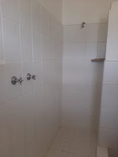 Spacious studio apartment for 1 person to let in Tulbagh