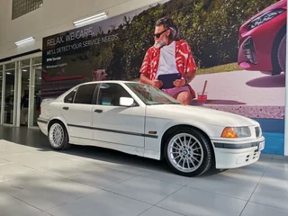 BMW 1997 E36 318is Auto. Low Mileage