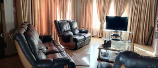 Lounge Suite - Grafton Everest Leather Recliners