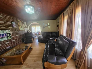 Lounge Suite - Grafton Everest Leather Recliners