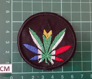 Embroidered leaf fabric patch