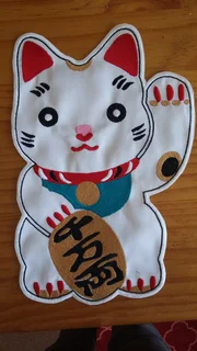 Embroidered lucky cat fabric patch